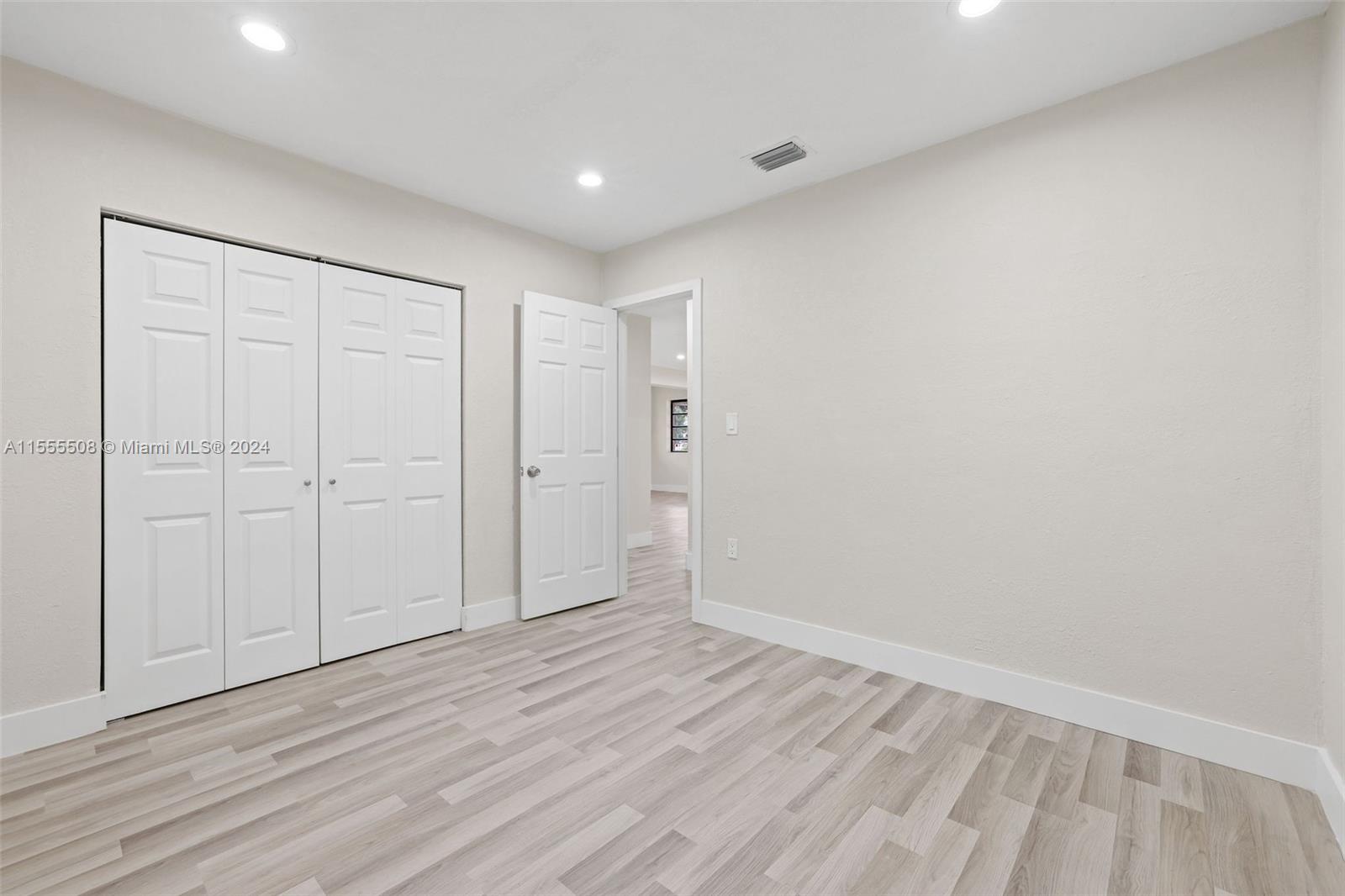 HIALEAH HOMES - Residential
