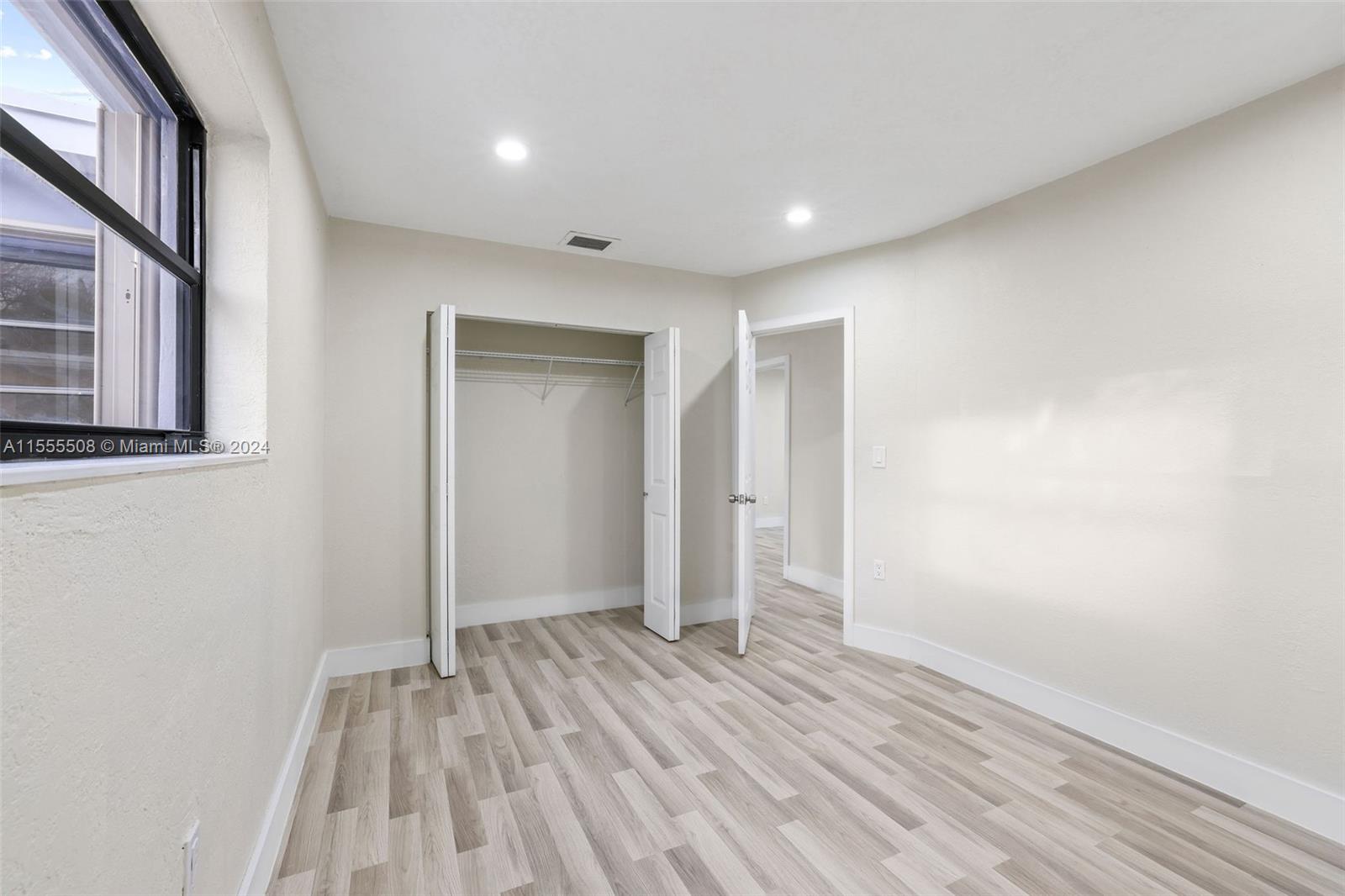 HIALEAH HOMES - Residential