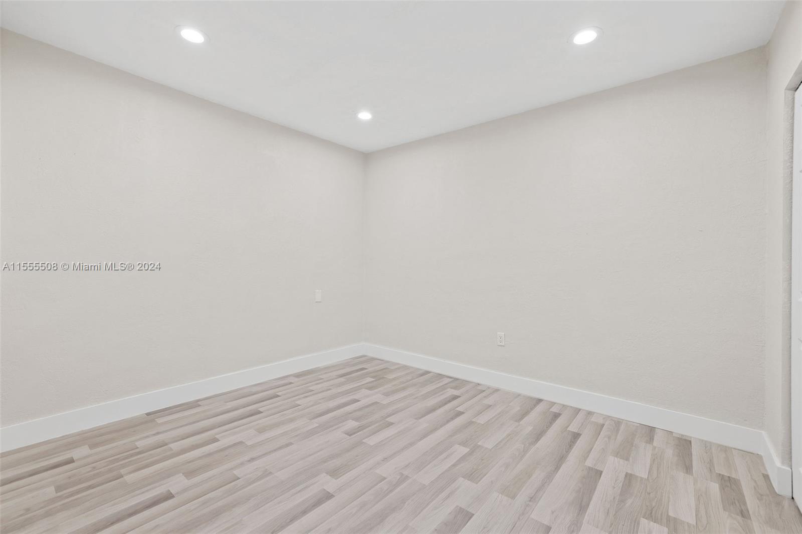 HIALEAH HOMES - Residential