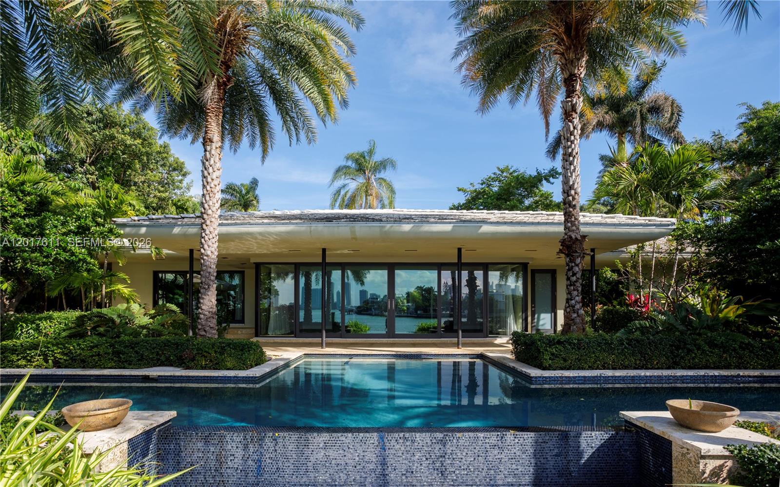 SAN MARINO ISLAND - Residential