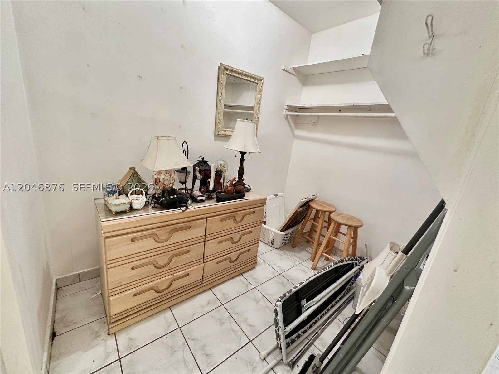 THE BEVERLY ARMS CONDO - Residential