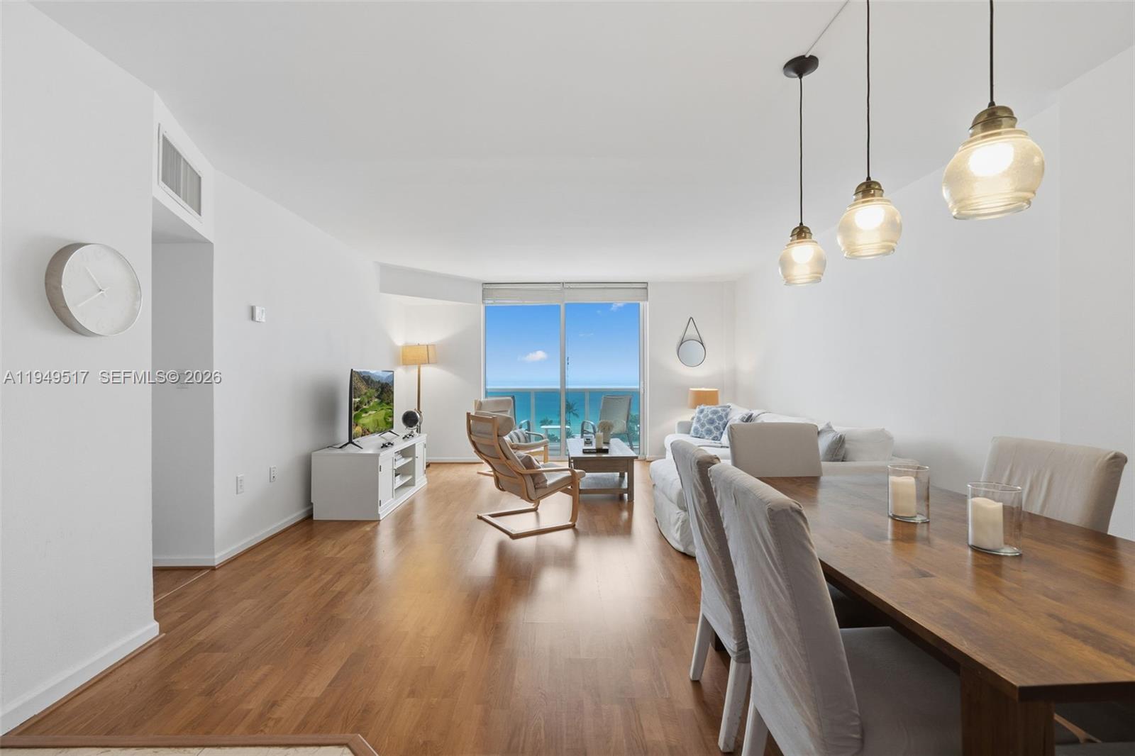 HARBOUR HOUSE - Residential