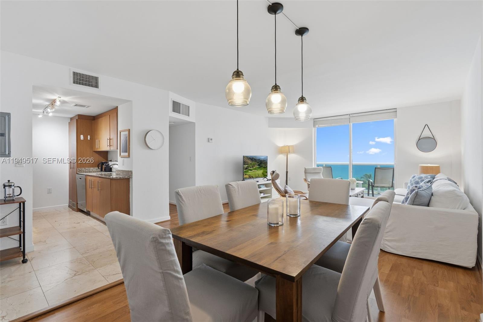 HARBOUR HOUSE - Residential