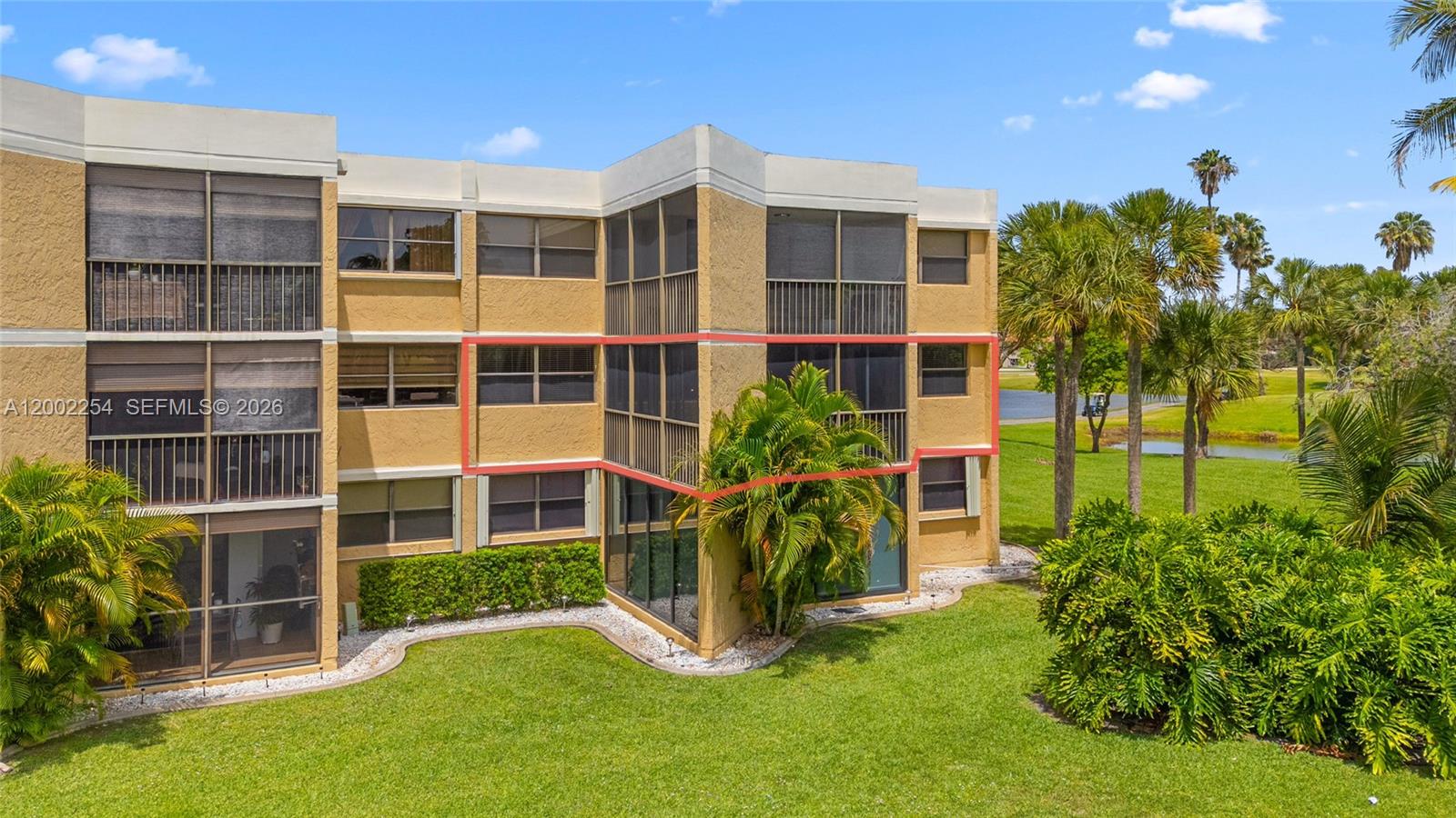 BLDG 5 OF COUNTRY CLUB AP - Residential