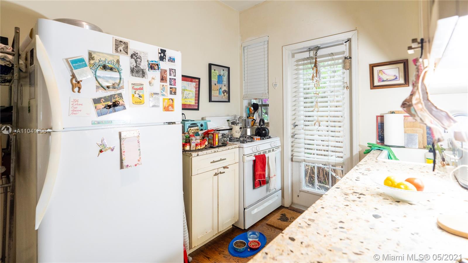 BEACHGARDENS CONDO - Residential