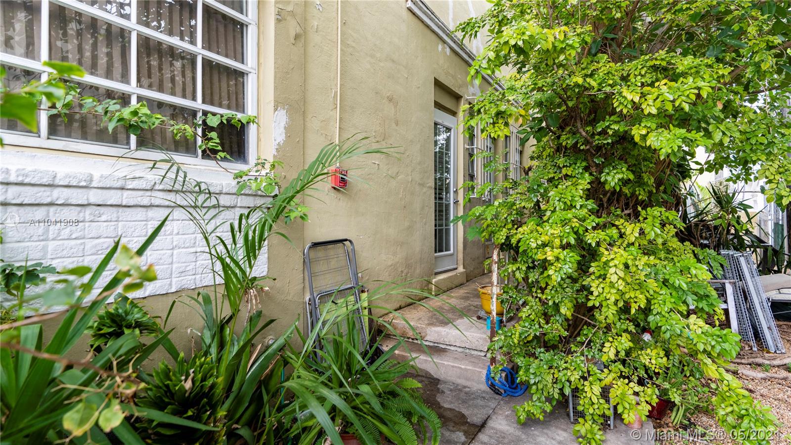 BEACHGARDENS CONDO - Residential