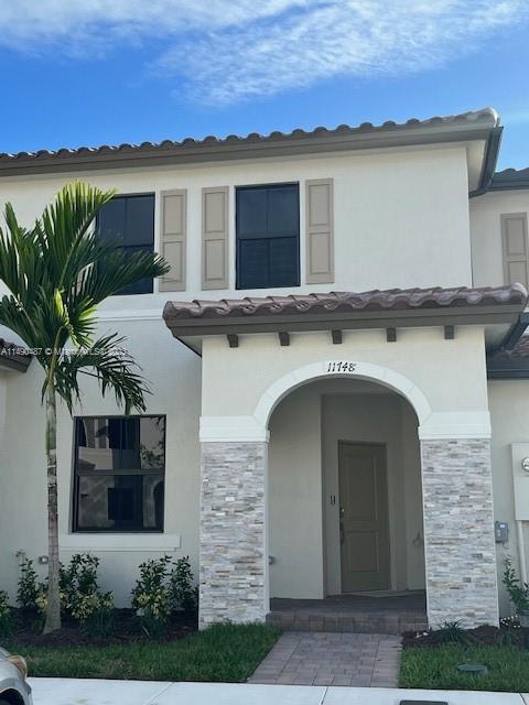 This NEW Villa is located in Corsica, a master-planned community. The property features 3 bedrooms, 2.5 bathrooms. The first floor comprises an open-kitchen concept with brand new stainless steel appliances, including a double door refrigerator, and access to a private fenced patio. The entire townhouse is equipped with impact windows, quartz countertops, modern kitchen and bathrooms, and plenty of natural light. There is a generous fenced backyard, soon to be paved completely, a laundry area with brand new washer and dryer, and a high-efficiency tankless water heater. The community is conveniently located near schools, stores, restaurants, and major roadways and highways. It is also just a few miles away from boating, fishing, shopping, and dining areas.