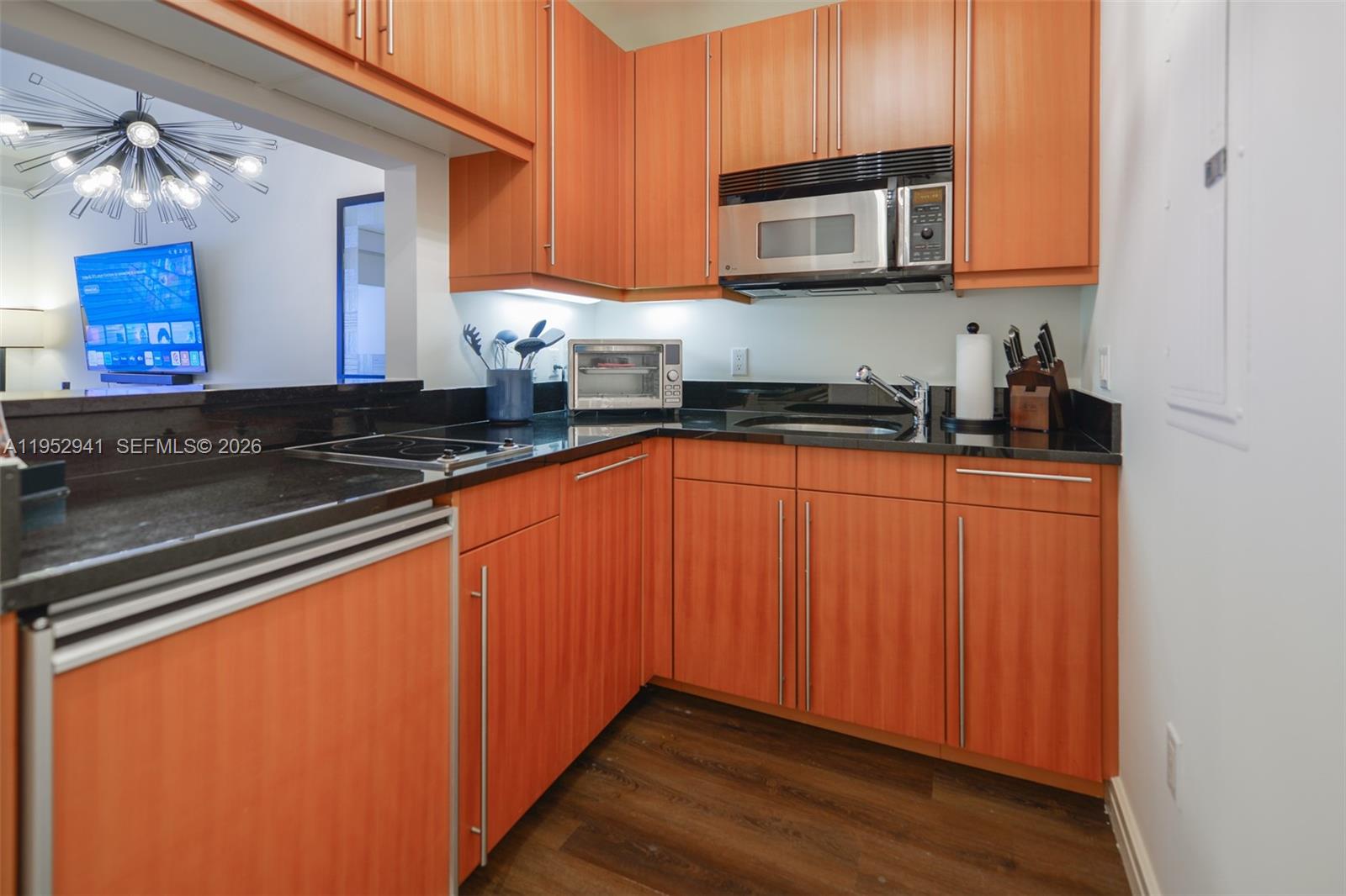MILLENNIUM TOWER CONDOMIN - Residential
