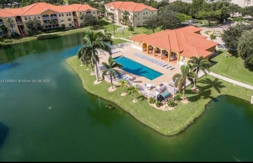 Central Location 2 bedroom unit on a first floor with a large bathroom and HUGE outdoor lanai. Near Downtown historic Fort Myers area, with Antique shops and restaurants. Walk to the shops and restaurants, across of street to the Edison Mall, Simon mall. Beaches only 20 min away. You can actually walk to the BUS-Tram Station across of street near Mall. Do not need a car. Walking to a local grocery, and other Amenities, and restaurants. Perfect for investors. Low HOA for a Florida lifestyle living. Resort style community. We take offers ,motivated seller. Ask about our special bundle inverstor offer