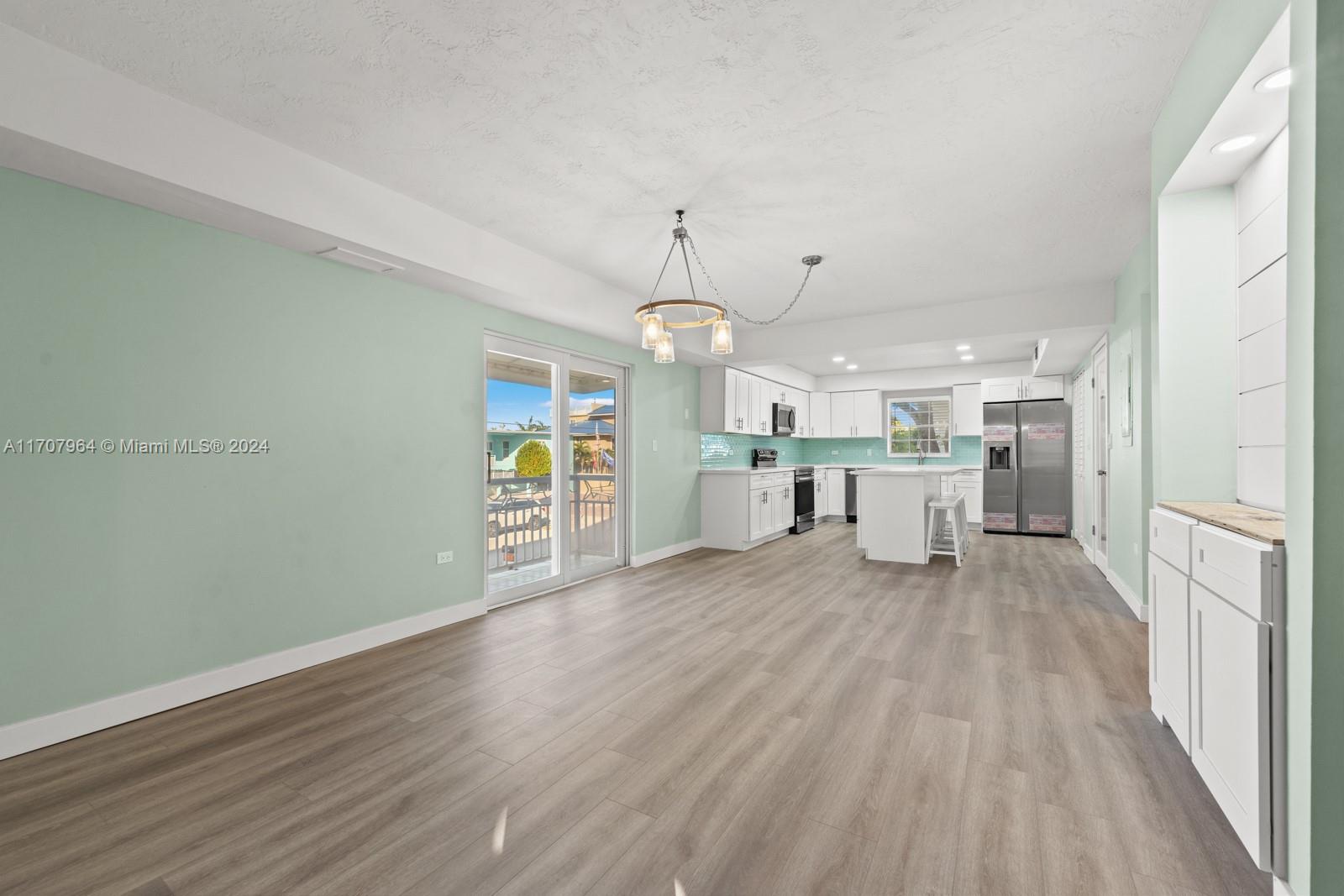 KEY LARGO BEACH - Residential Lease