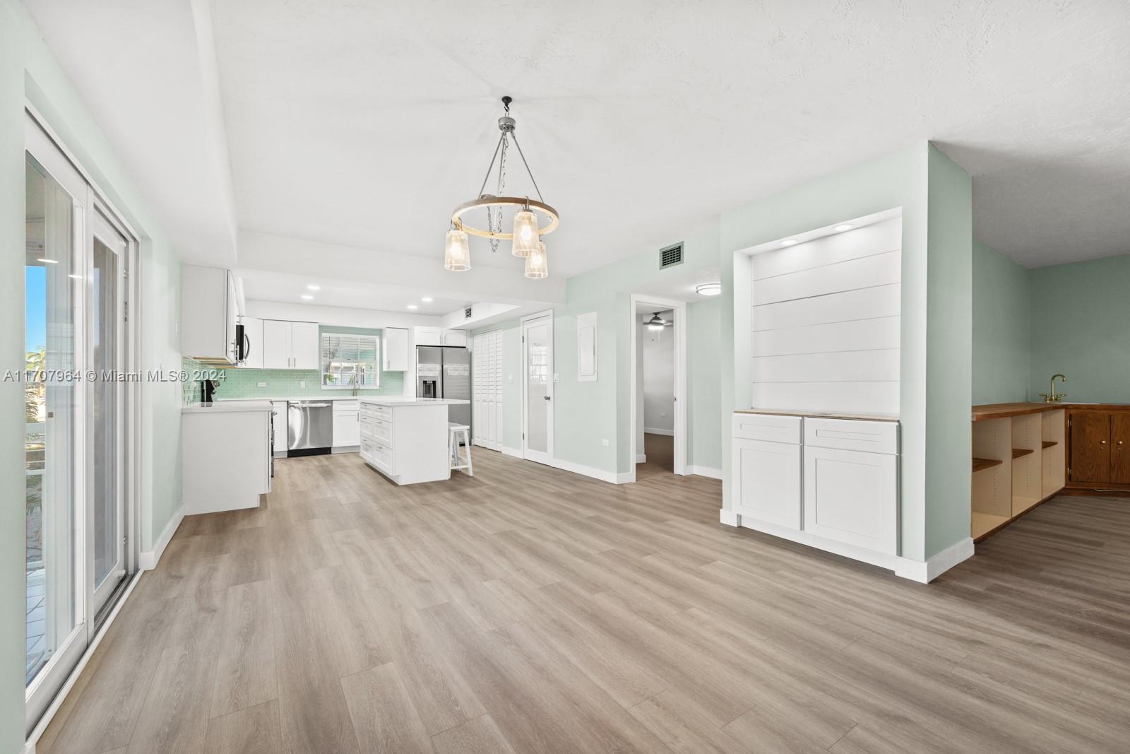 KEY LARGO BEACH - Residential Lease
