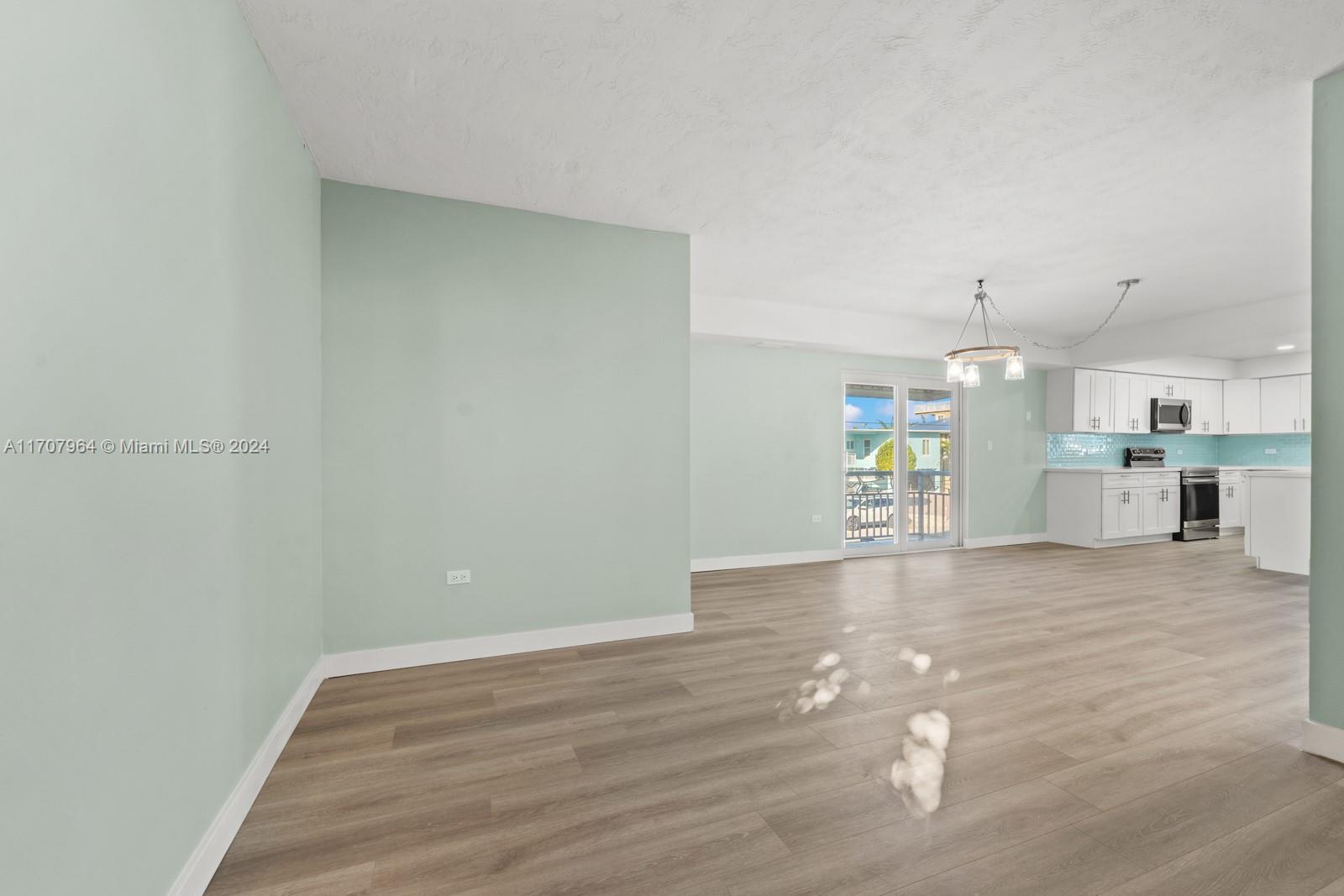 KEY LARGO BEACH - Residential Lease