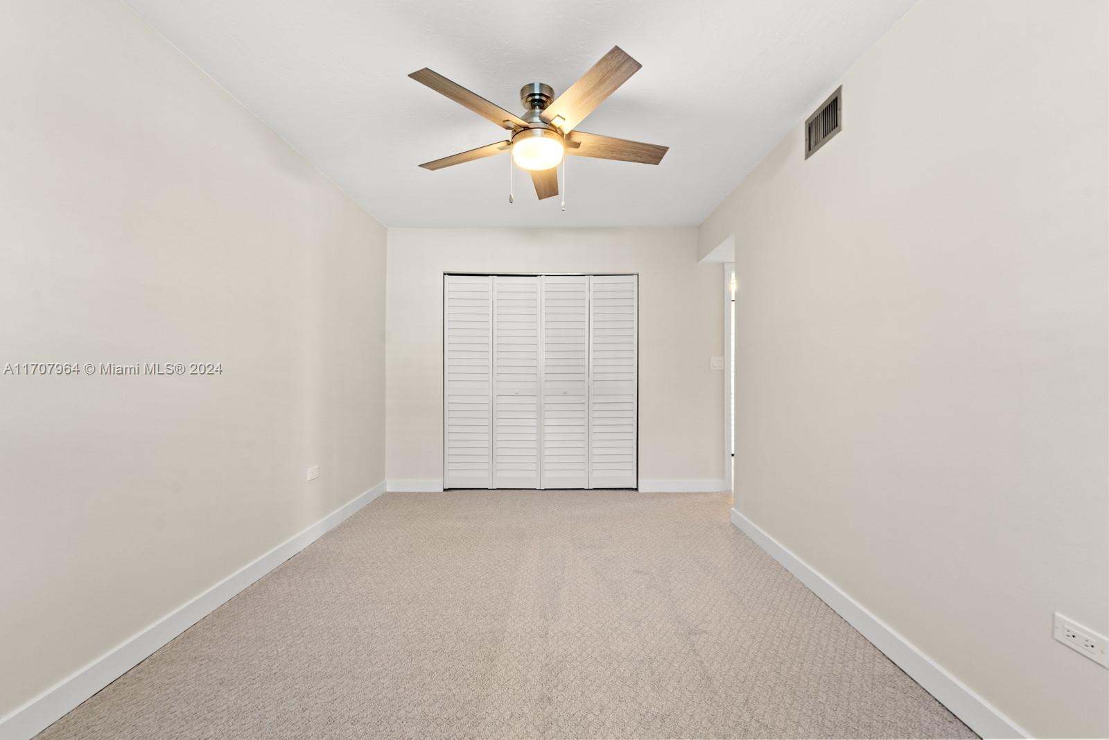 KEY LARGO BEACH - Residential Lease