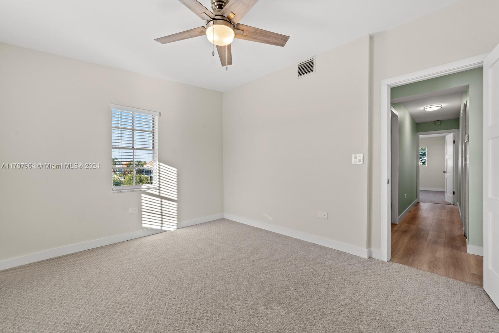 KEY LARGO BEACH - Residential Lease