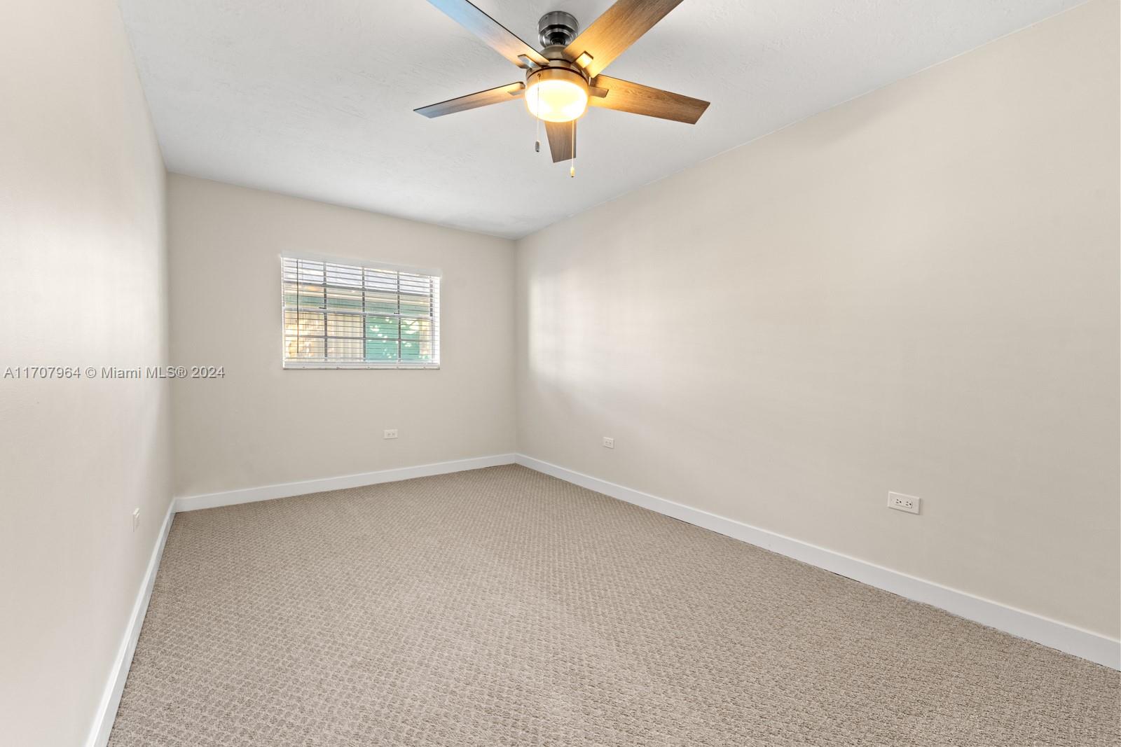 KEY LARGO BEACH - Residential Lease