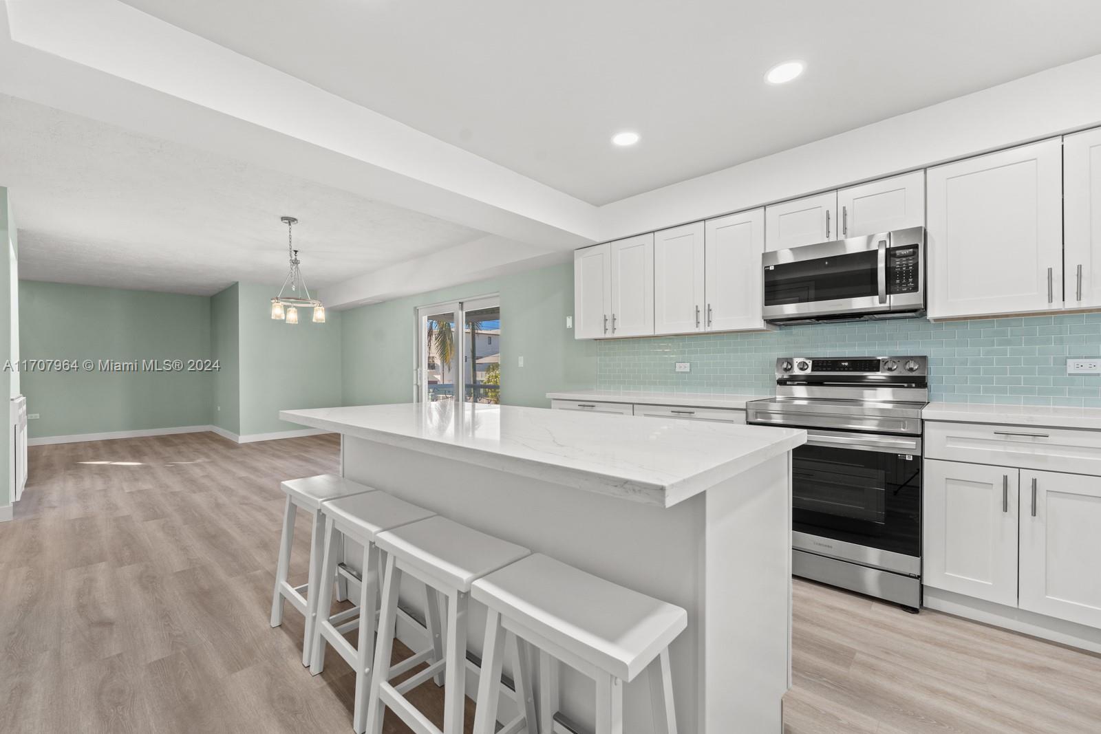 KEY LARGO BEACH - Residential Lease