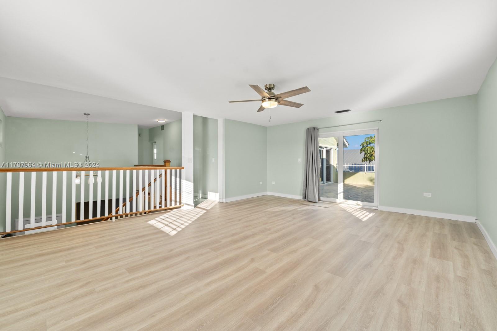 KEY LARGO BEACH - Residential Lease