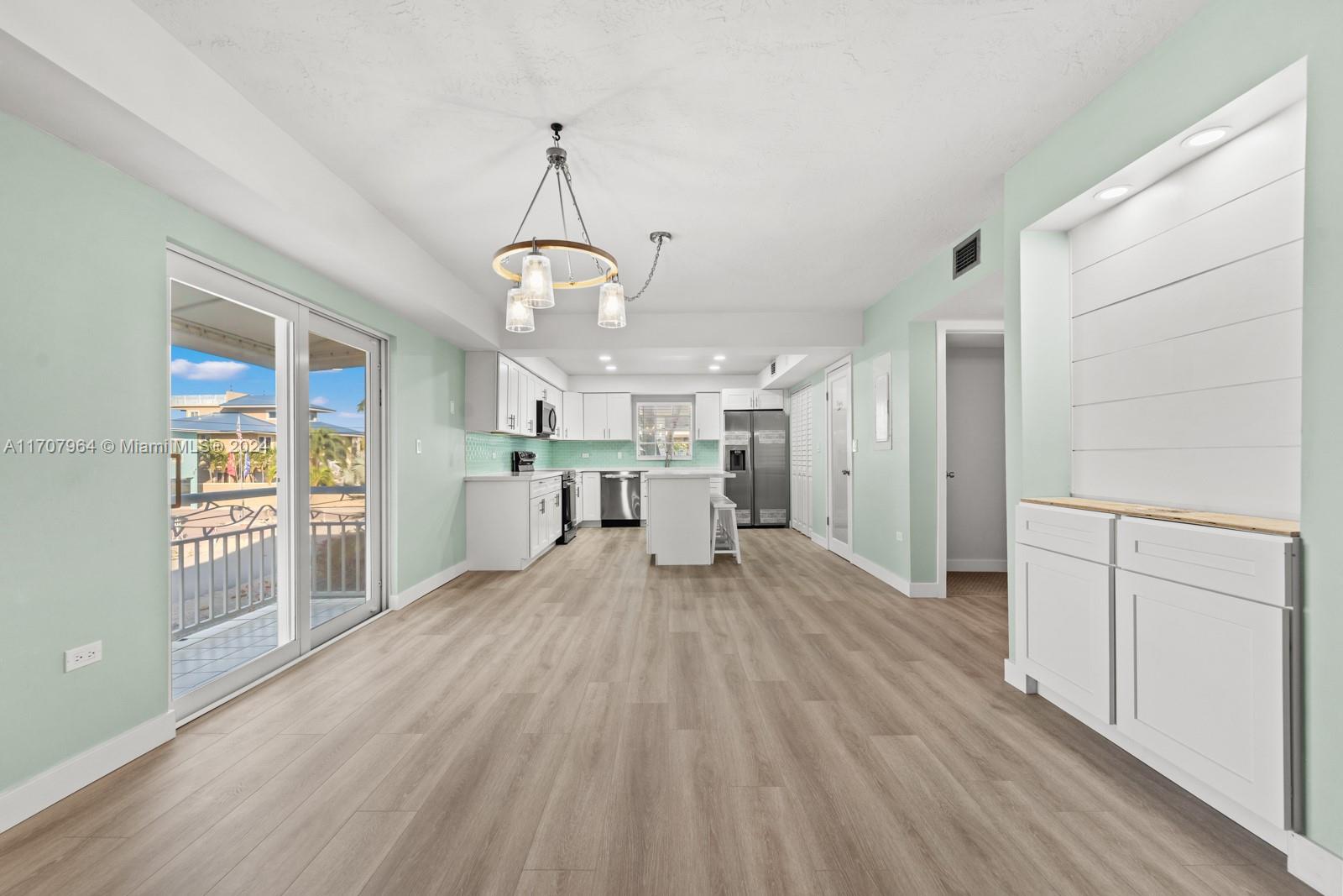 KEY LARGO BEACH - Residential Lease
