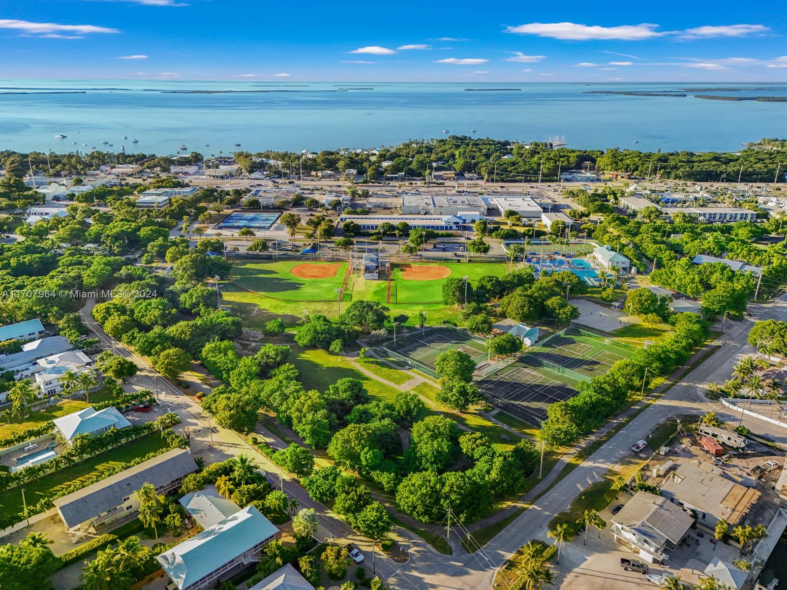 KEY LARGO BEACH - Residential Lease