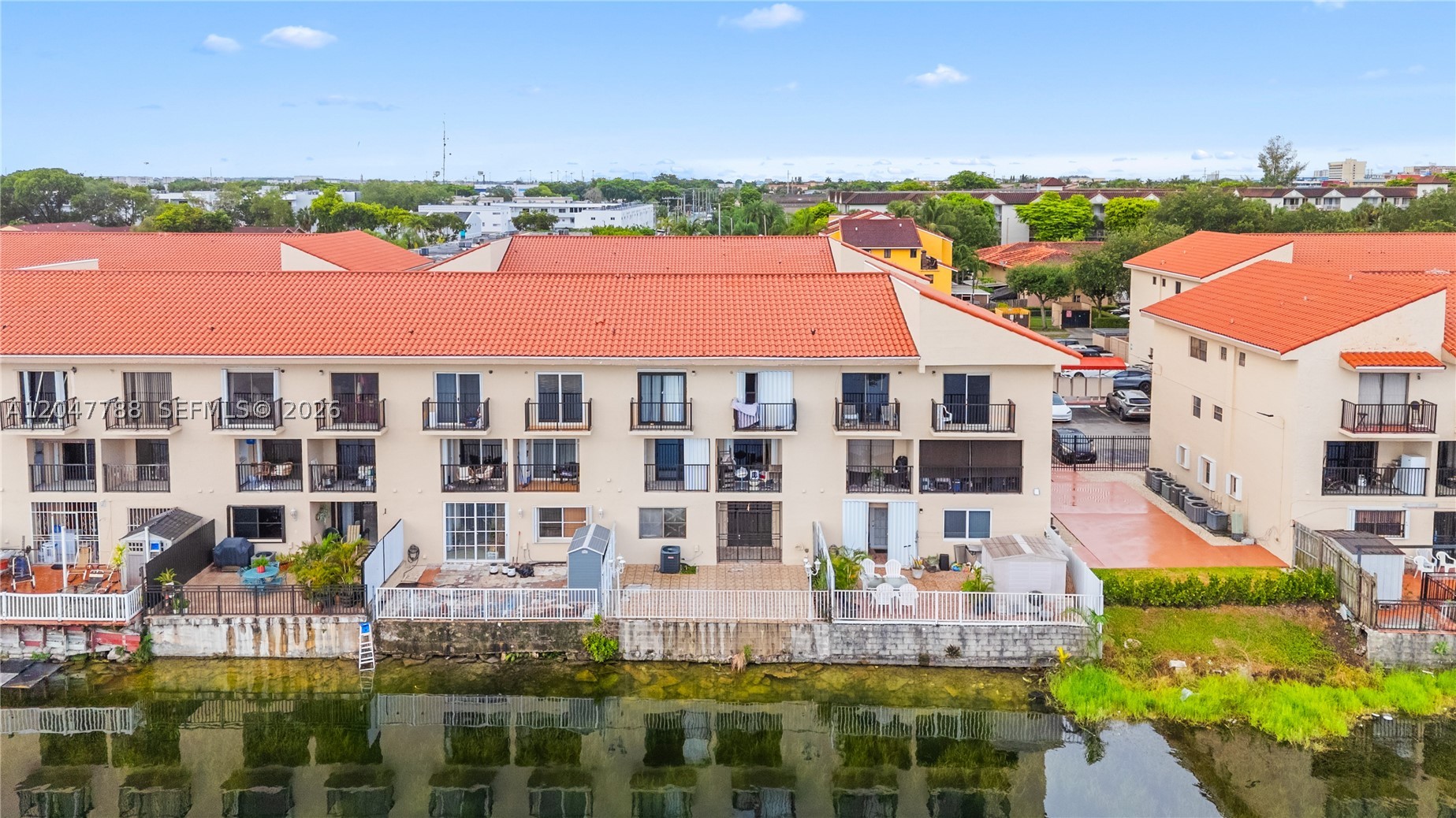 VISTA ALEGRE TOWNHOMES CO - Residential