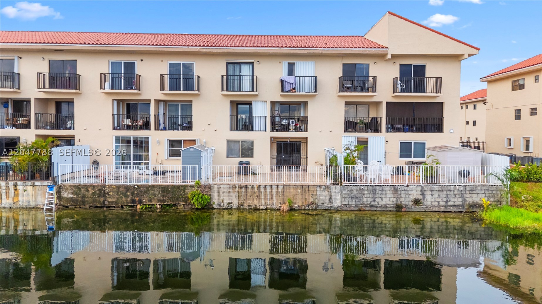 VISTA ALEGRE TOWNHOMES CO - Residential