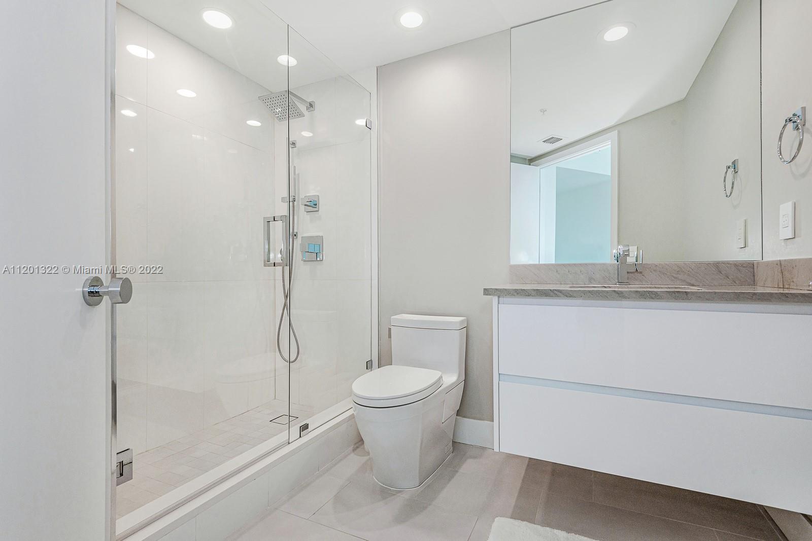 LAS OLAS RIVER HOUSE COND - Residential