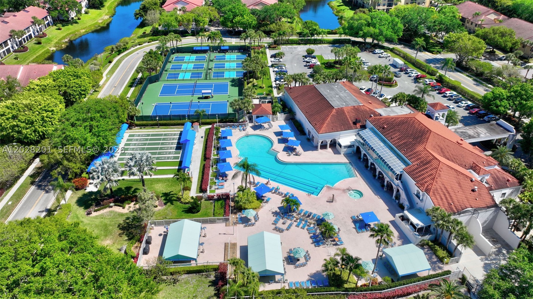 GIARDINO VILLAGE CONDOS - Residential