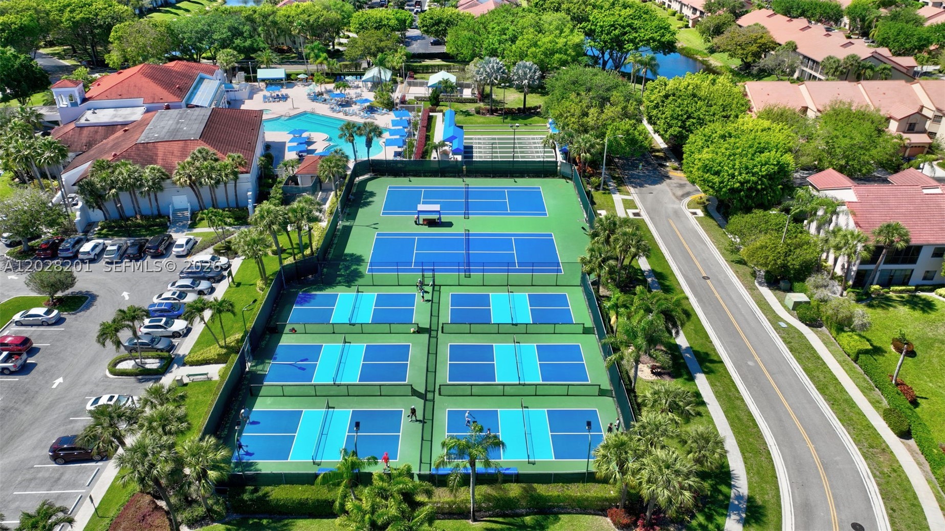 GIARDINO VILLAGE CONDOS - Residential
