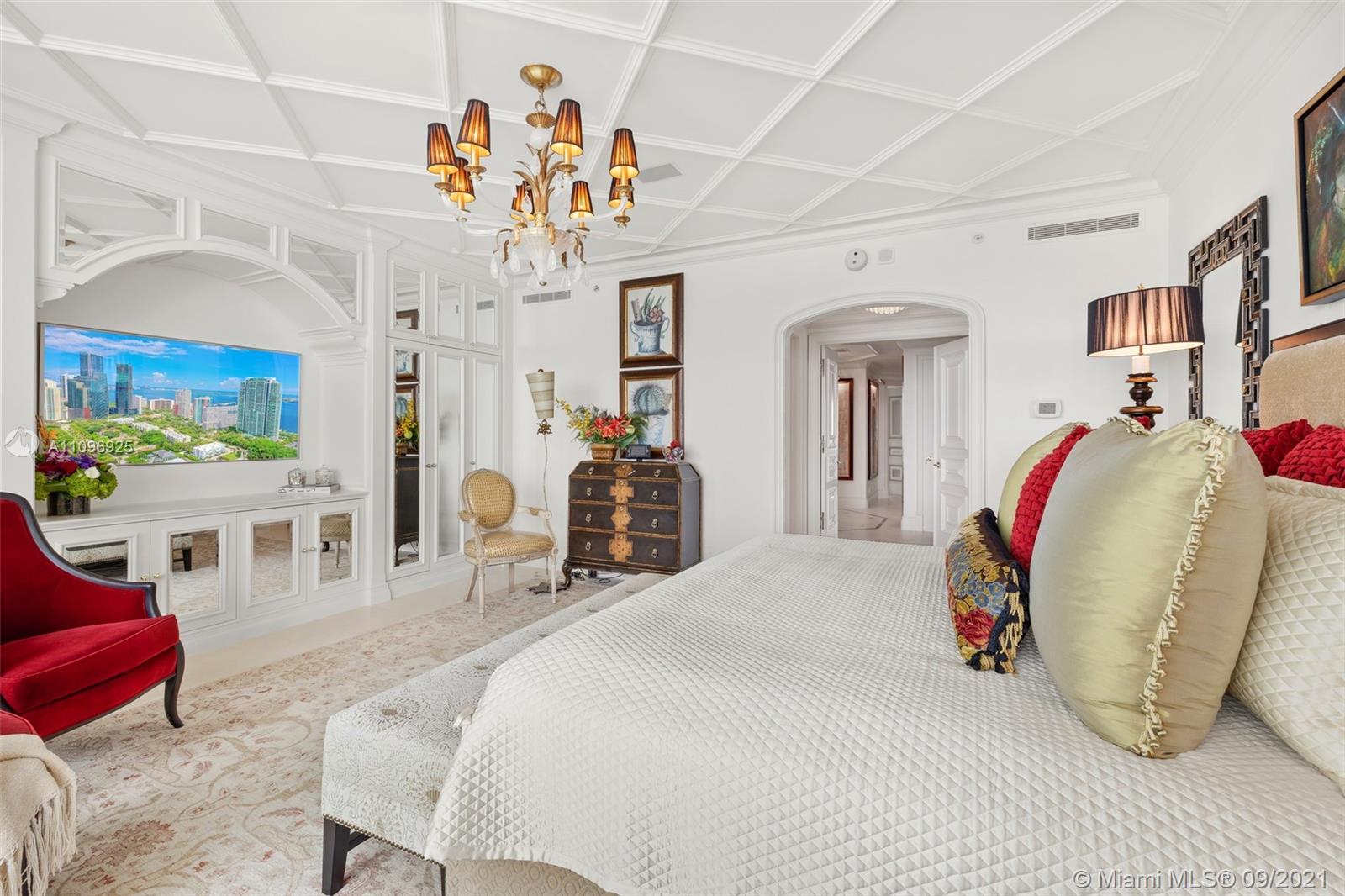 SANTA MARIA CONDO - Residential