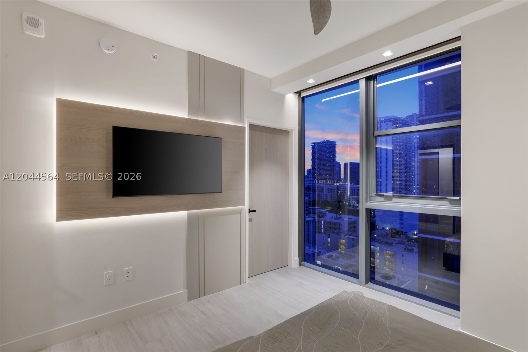 ARIA RESERVE - Residential