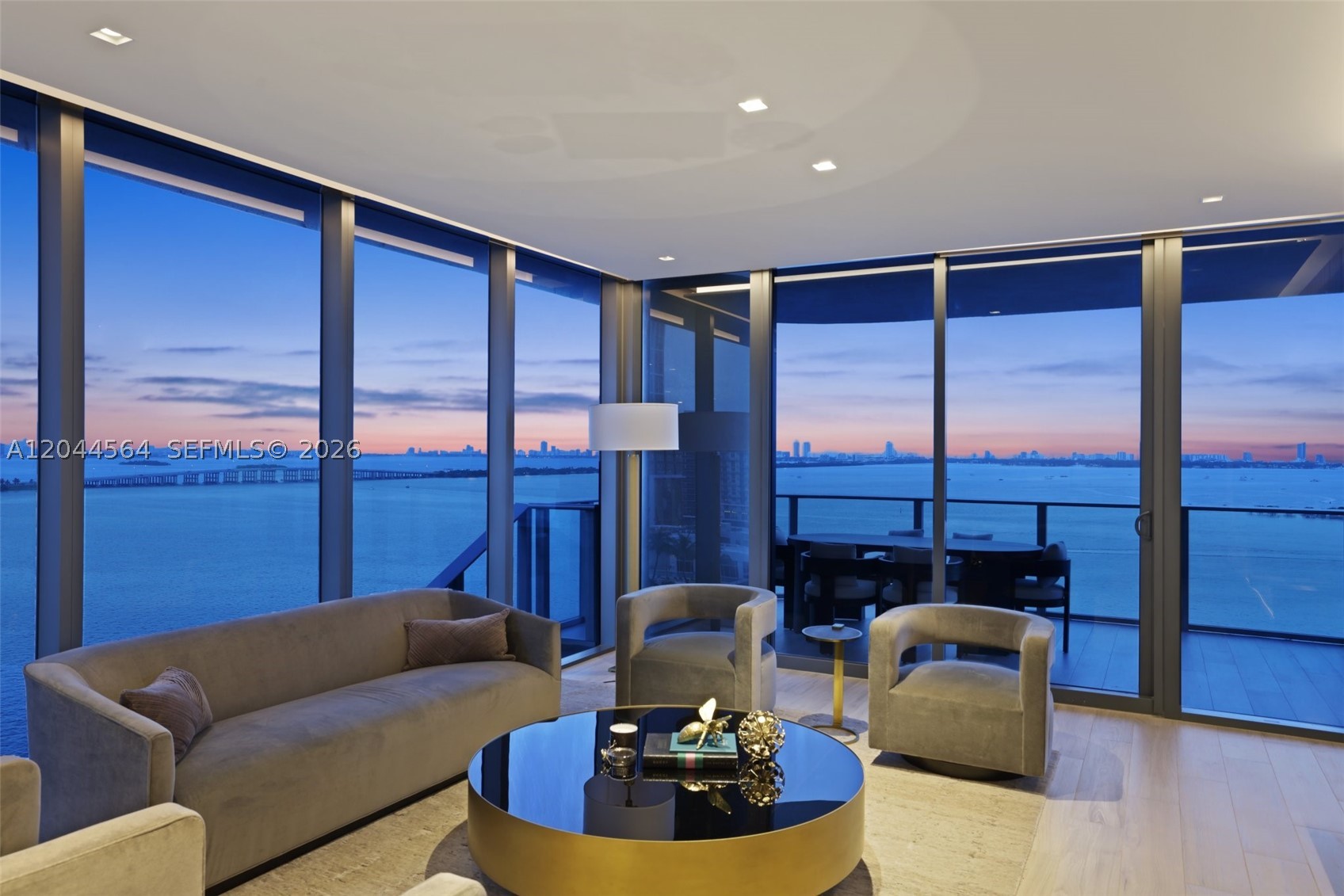 ARIA RESERVE - Residential