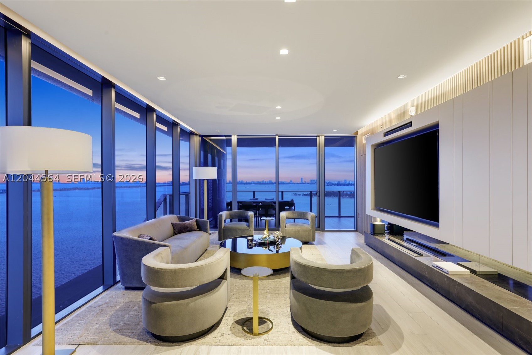 ARIA RESERVE - Residential