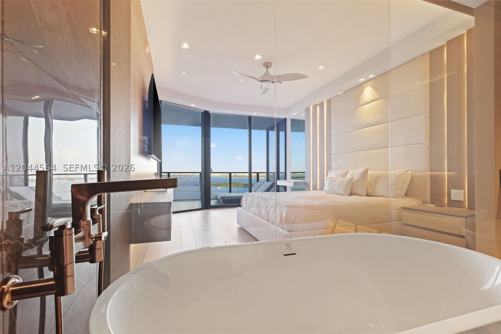 ARIA RESERVE - Residential