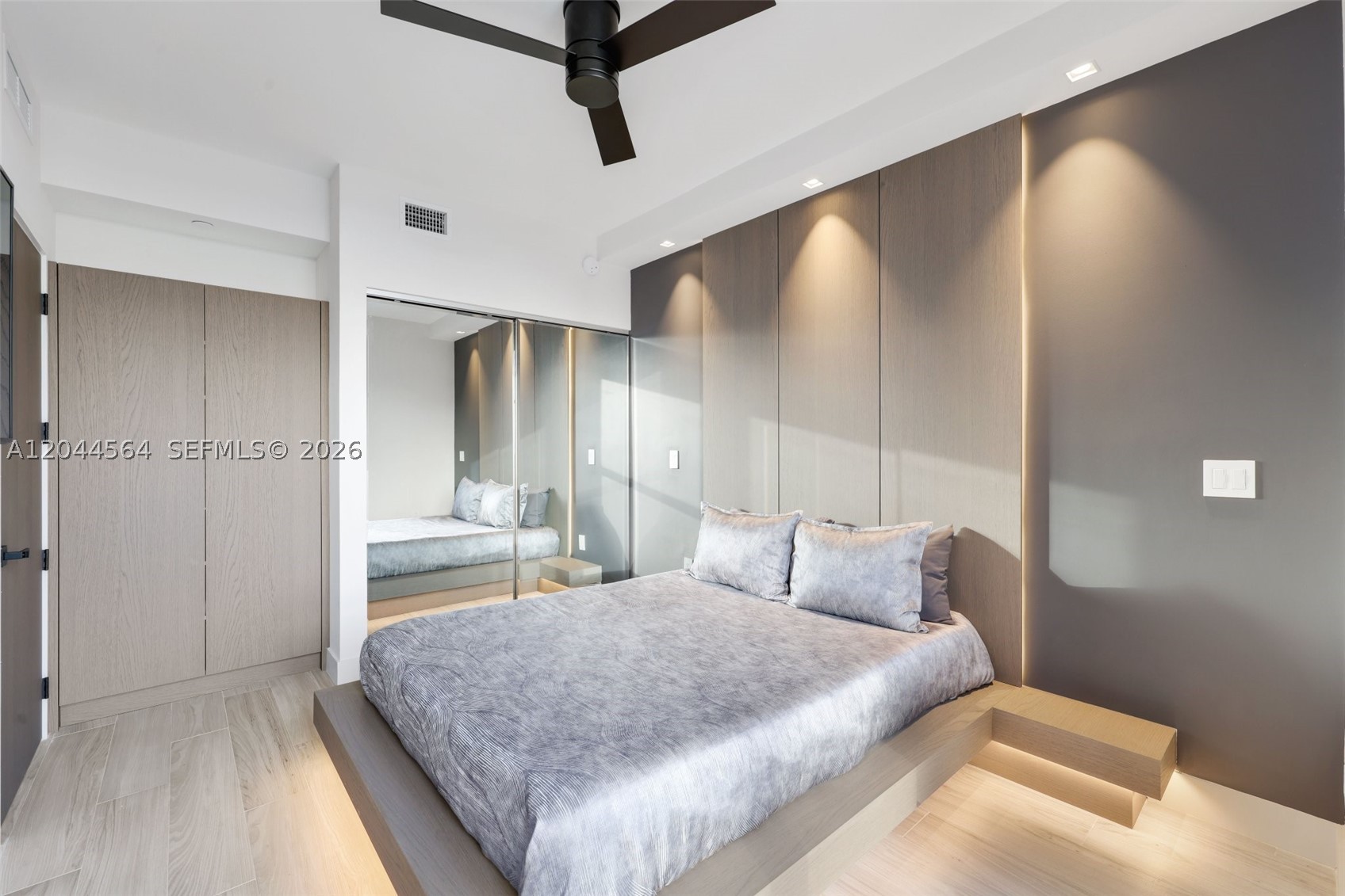 ARIA RESERVE - Residential