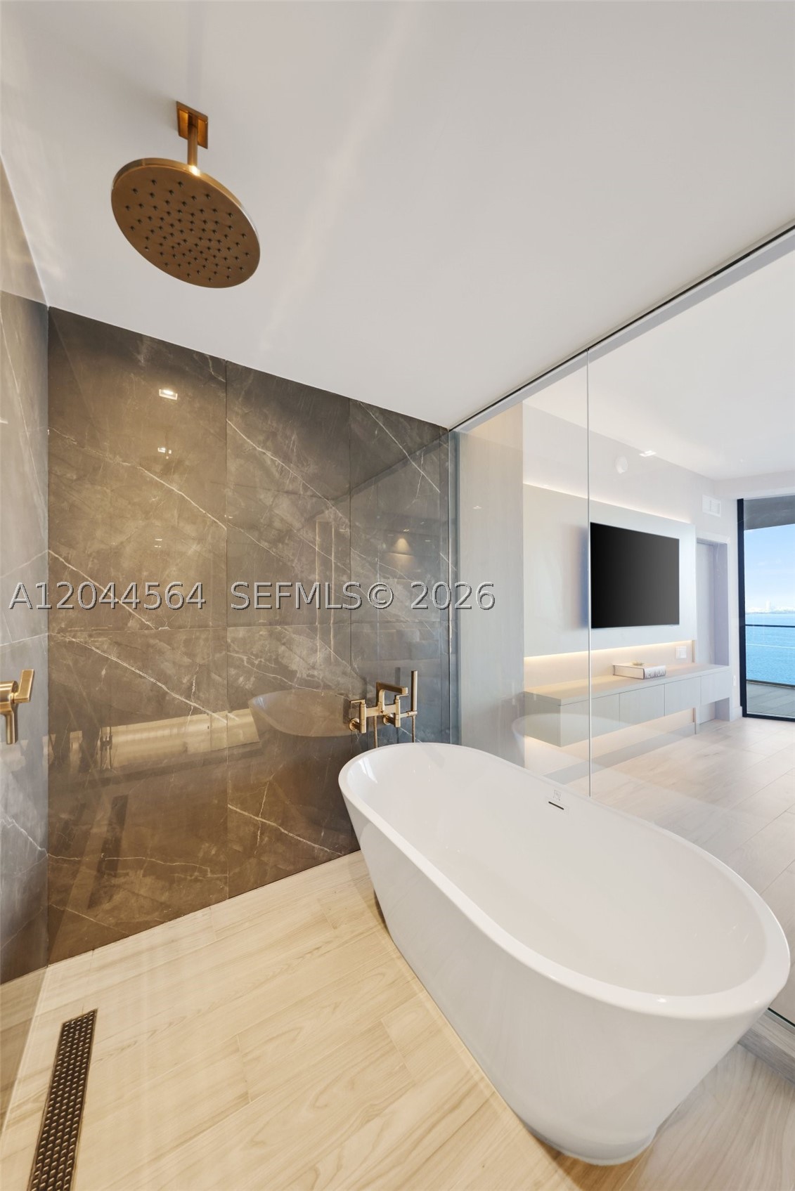 ARIA RESERVE - Residential