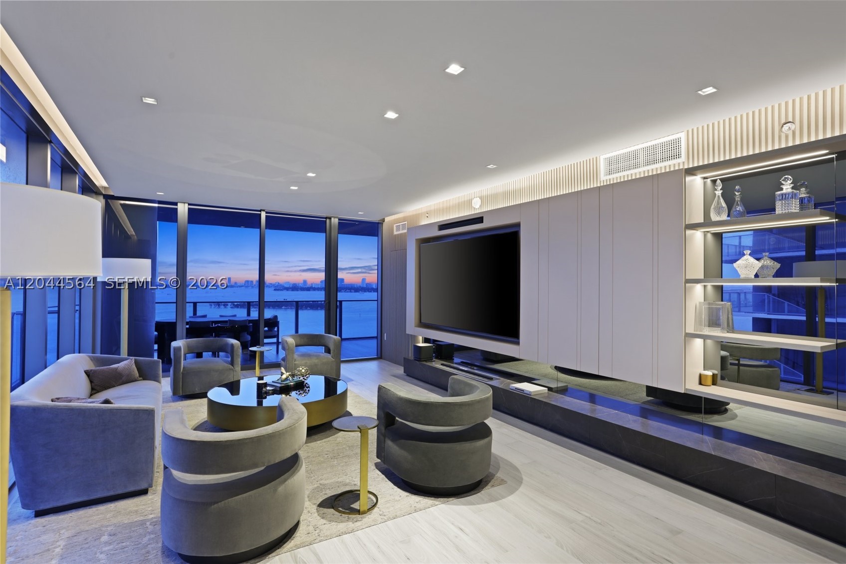 ARIA RESERVE - Residential
