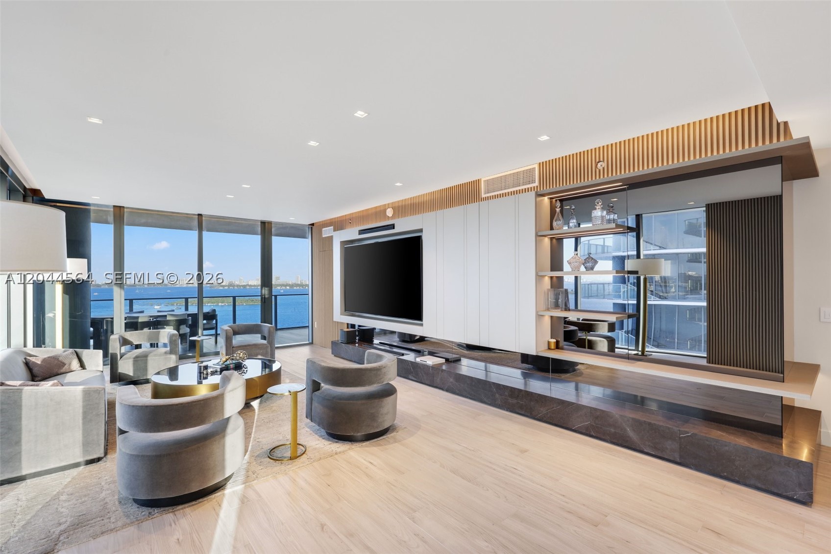 ARIA RESERVE - Residential