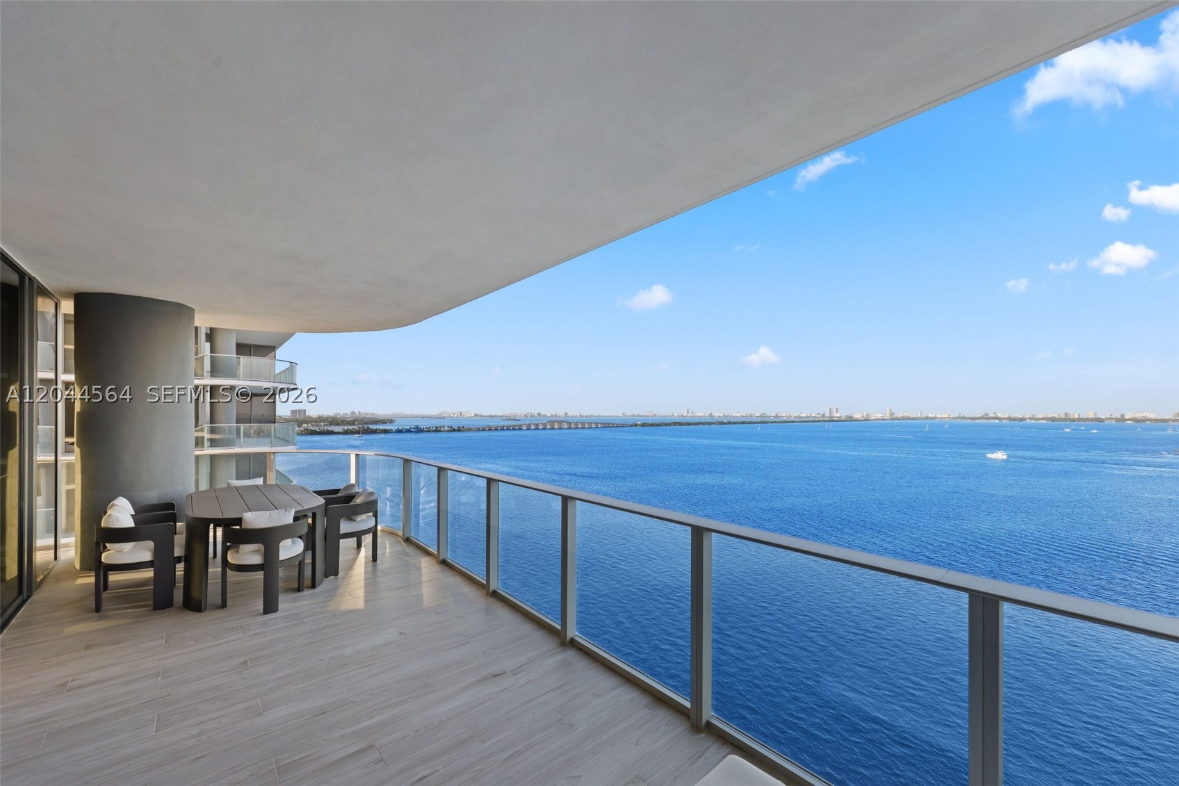 ARIA RESERVE - Residential