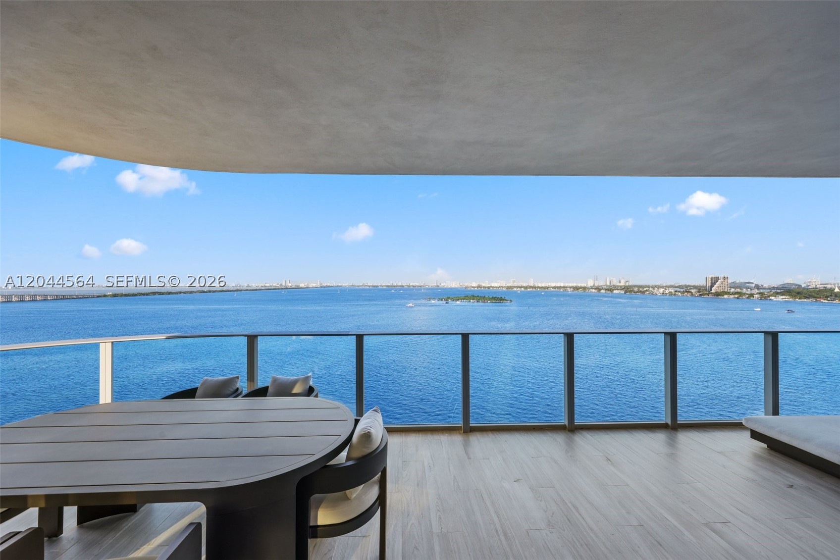 ARIA RESERVE - Residential