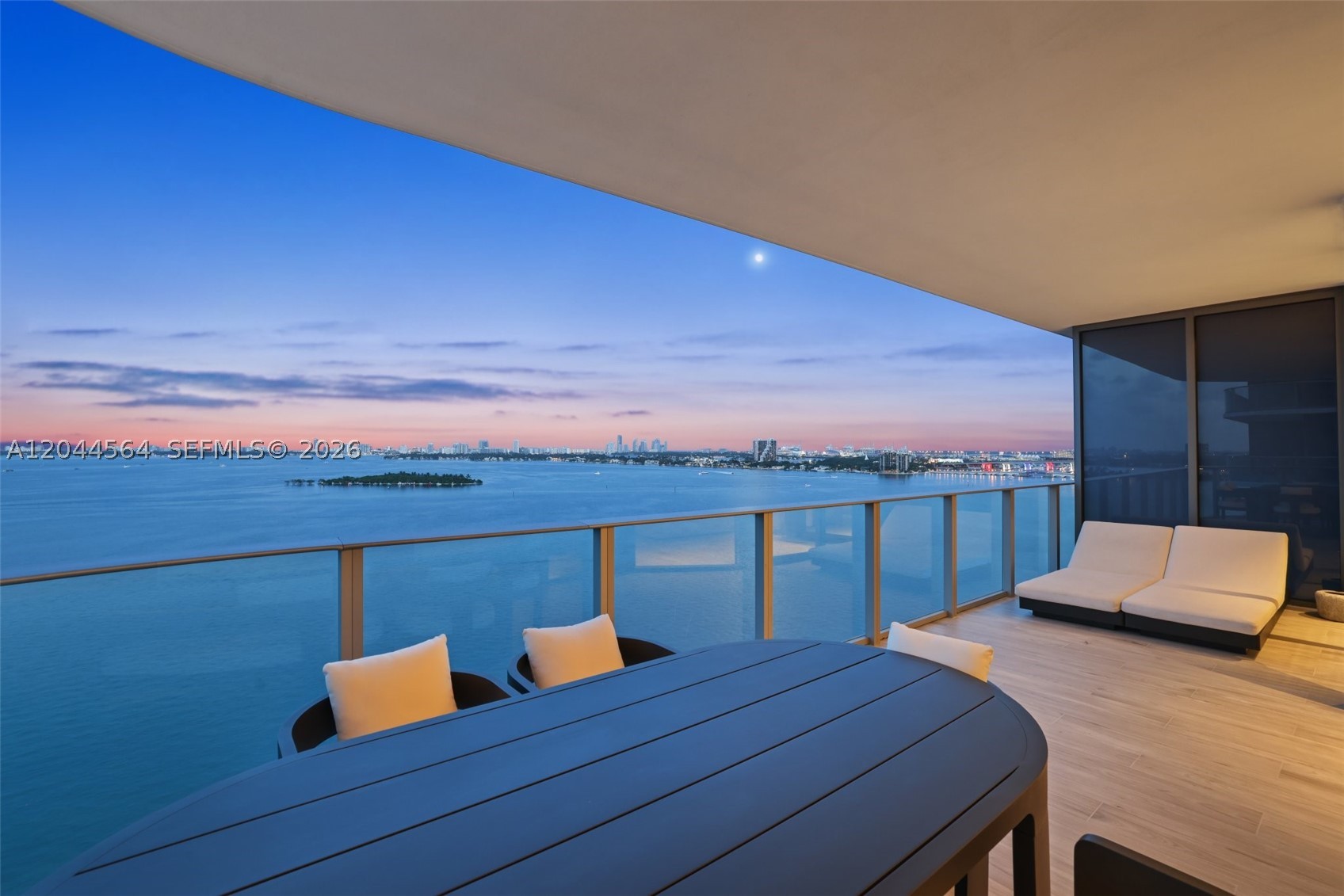 ARIA RESERVE - Residential