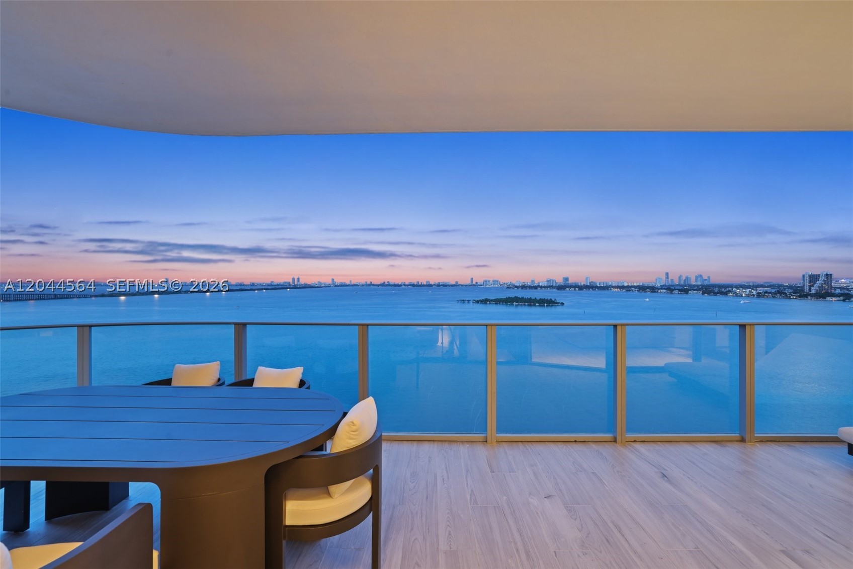 ARIA RESERVE - Residential