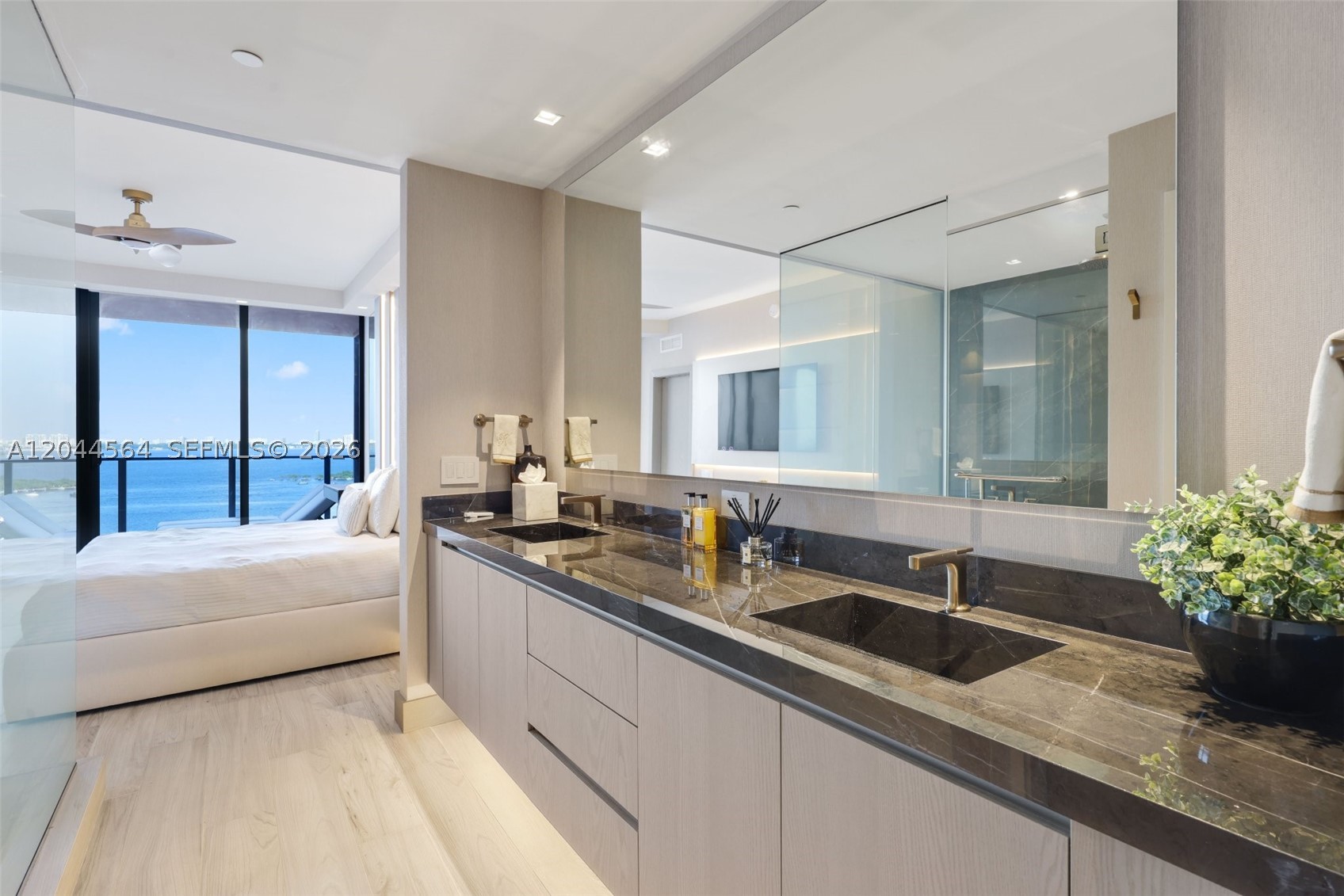 ARIA RESERVE - Residential