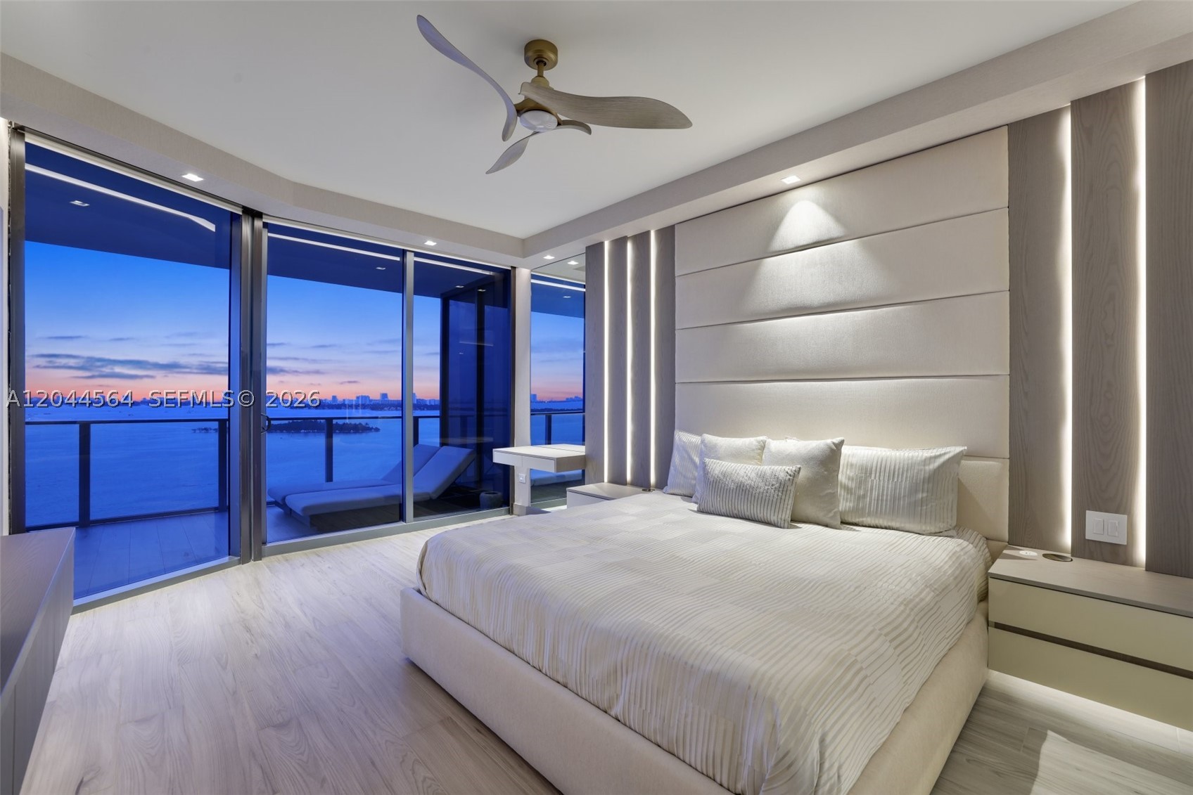 ARIA RESERVE - Residential