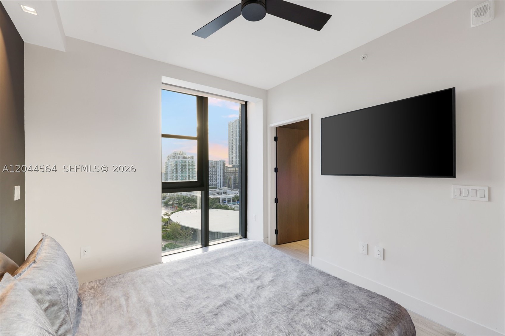 ARIA RESERVE - Residential