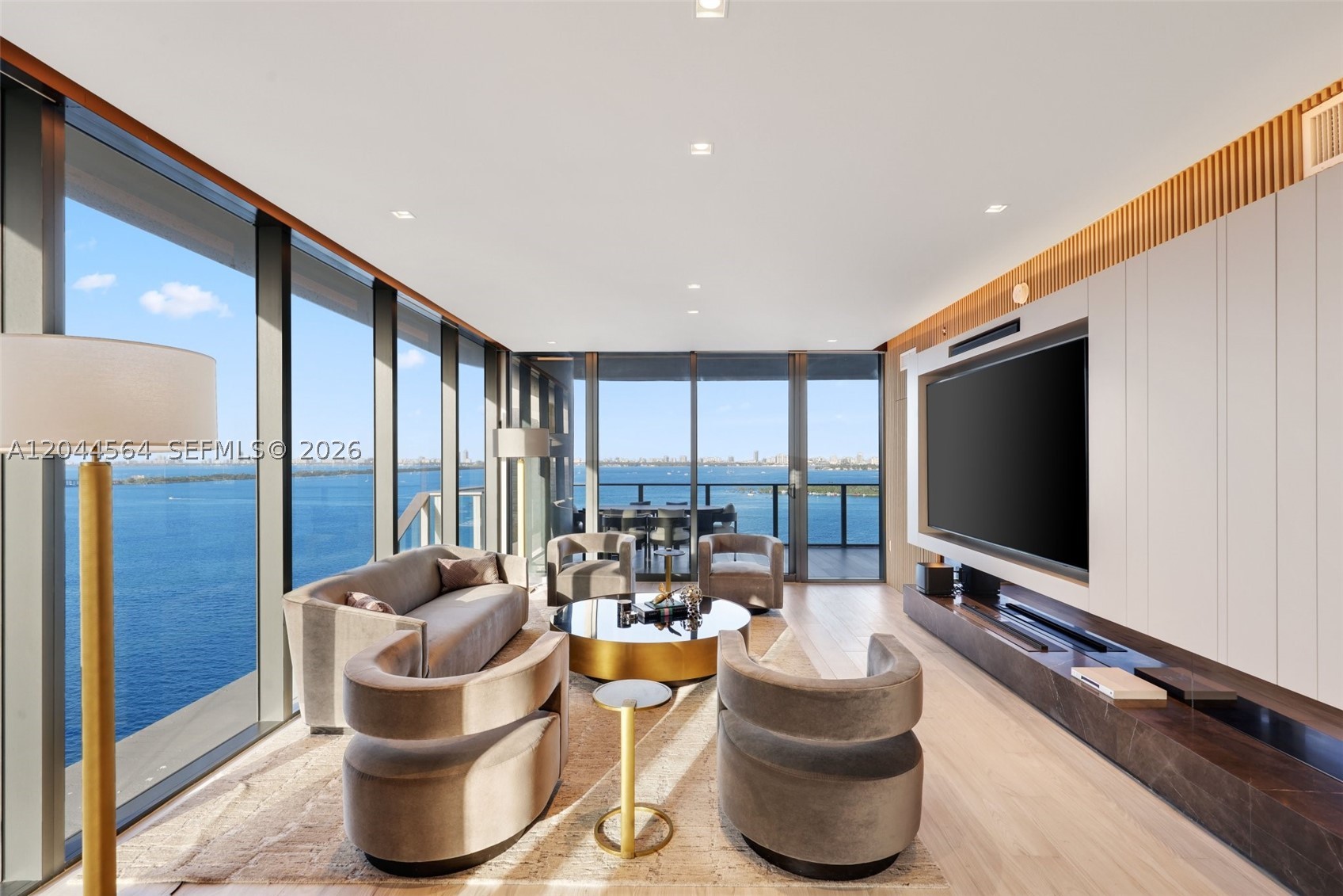 ARIA RESERVE - Residential