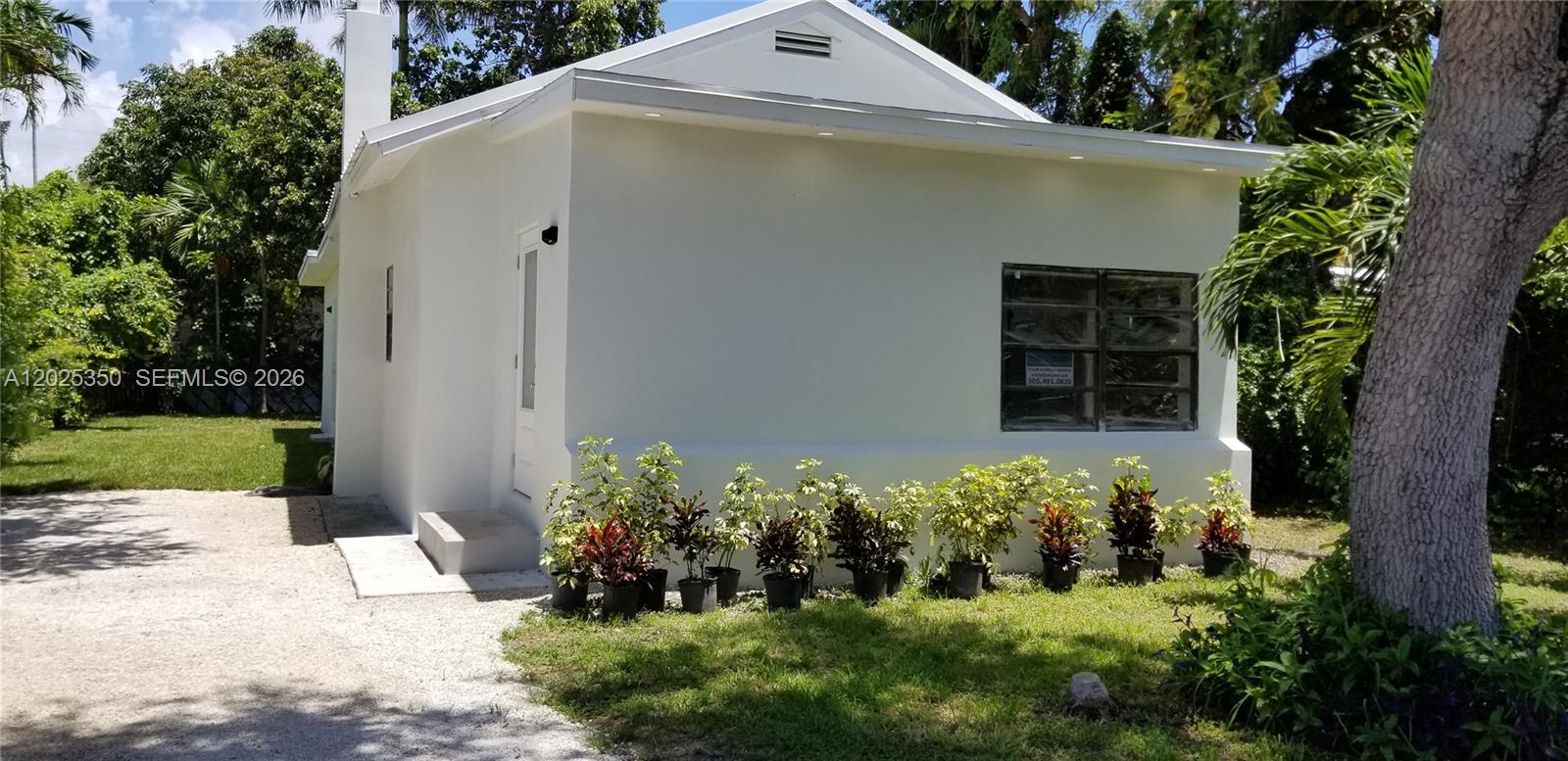 MUST SEE, PRIME #LOCATION, CLOSE TO #SUNNYISLESBEACH, #AVENTURAMALL, #CASINOS, #DINING, #ENTERTAINMENT, HOUSES OF WORSHIP, QUIET STREET, ALL RENOVATED,
A+ SCHOOLS, SCHEDULE A PREVIEW TODAY!