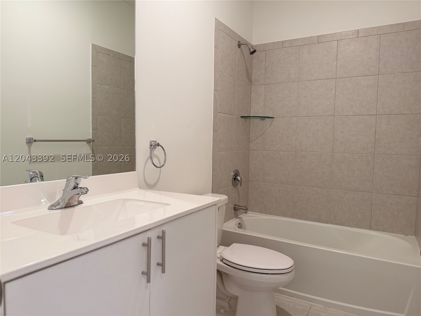 SILVER PALM RESIDENTIAL H - Residential Lease