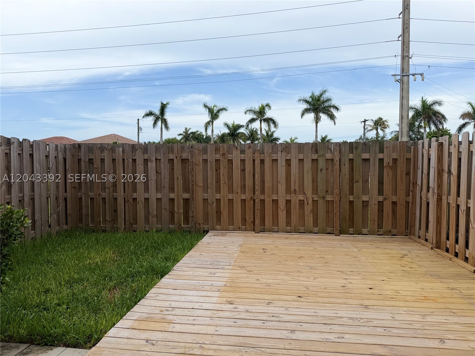 SILVER PALM RESIDENTIAL H - Residential Lease