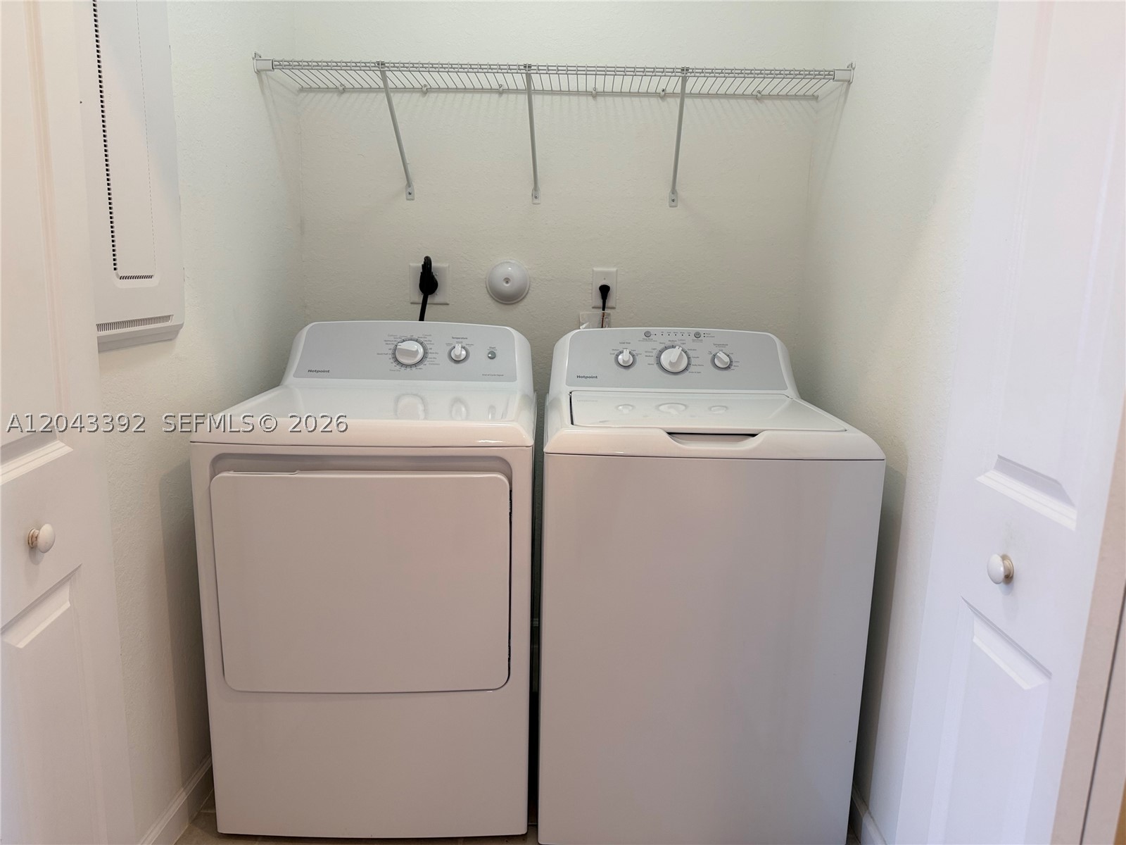 SILVER PALM RESIDENTIAL H - Residential Lease