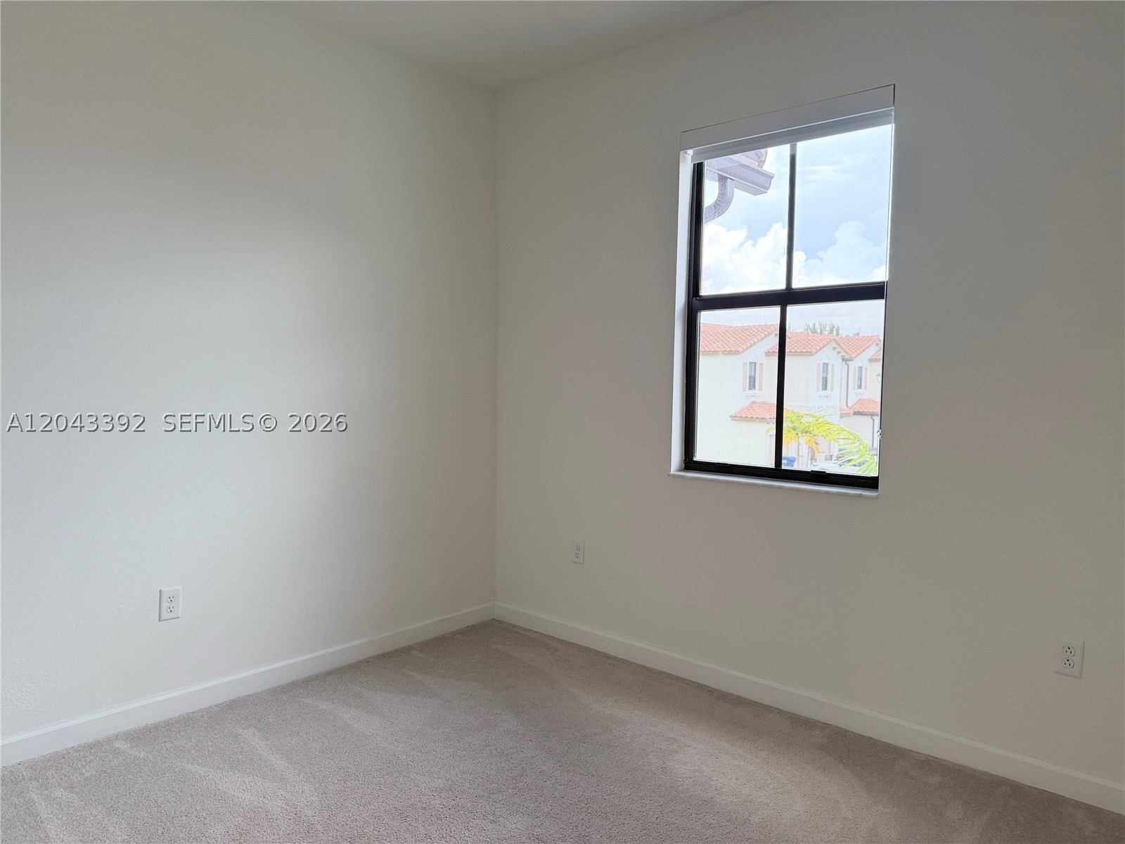 SILVER PALM RESIDENTIAL H - Residential Lease